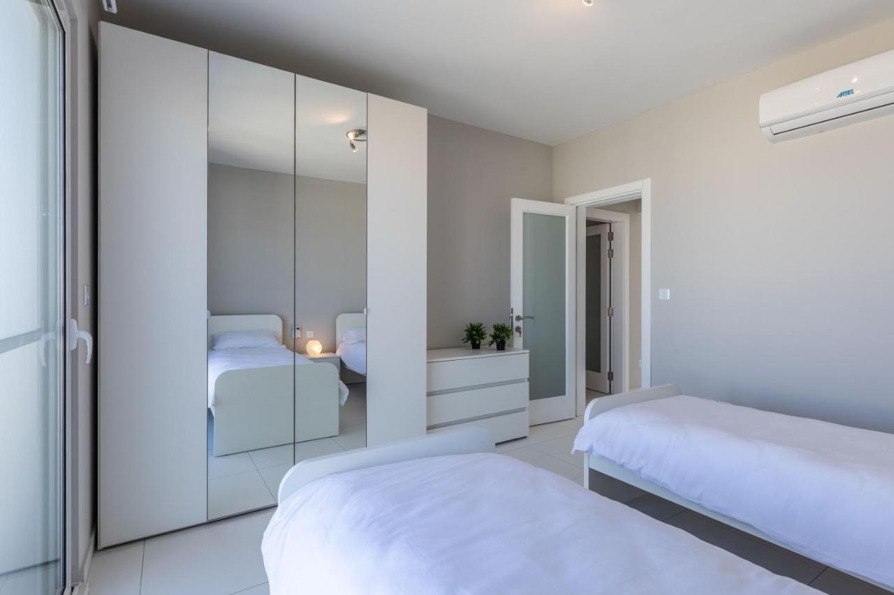 Unique Penthouse With Private Heated Jacuzzi, Close To Restaurants And Night Life Is-Swieqi Екстер'єр фото