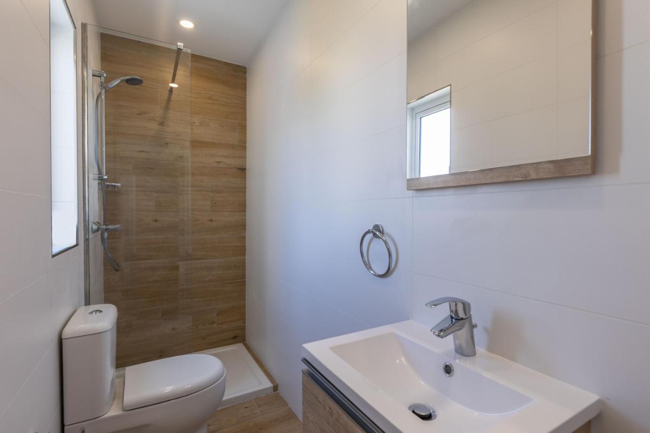Unique Penthouse With Private Heated Jacuzzi, Close To Restaurants And Night Life Is-Swieqi Екстер'єр фото