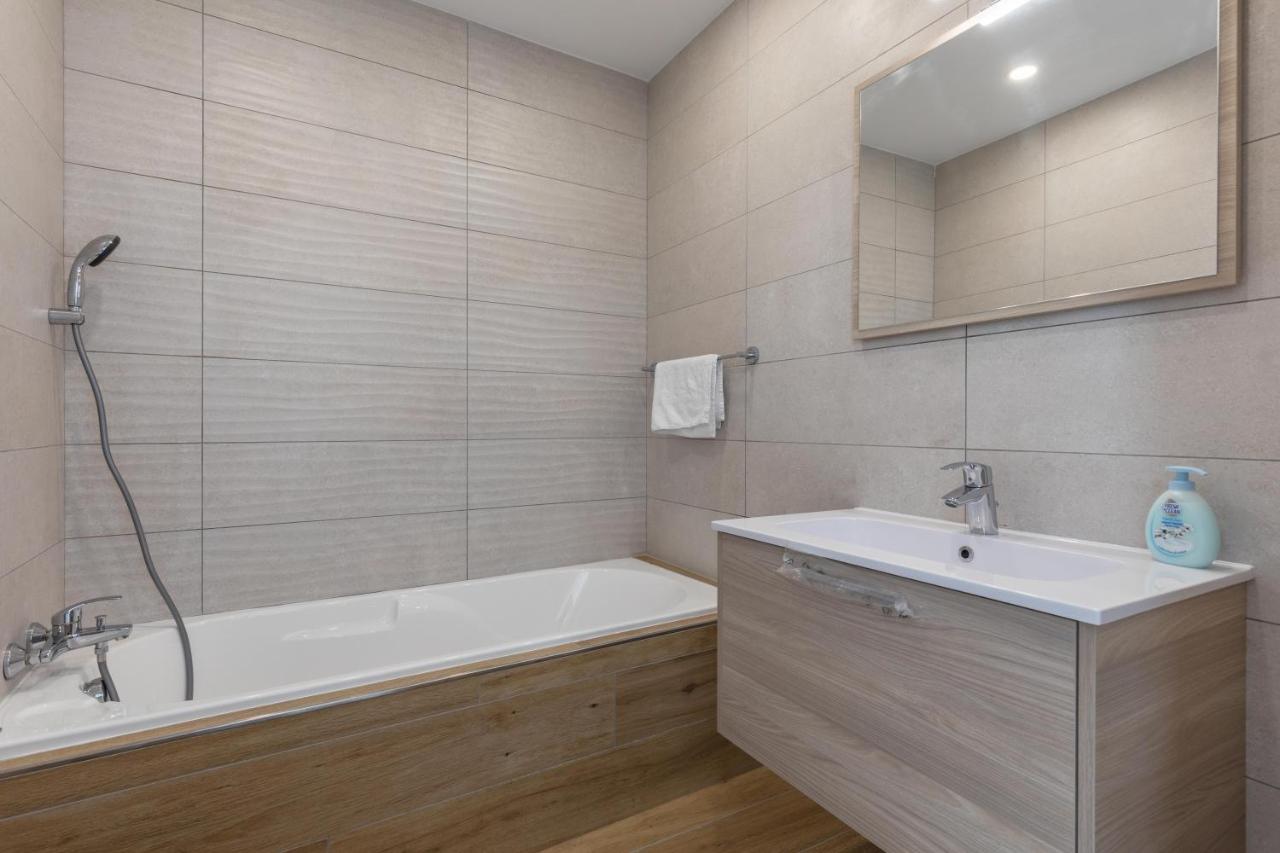 Unique Penthouse With Private Heated Jacuzzi, Close To Restaurants And Night Life Is-Swieqi Екстер'єр фото